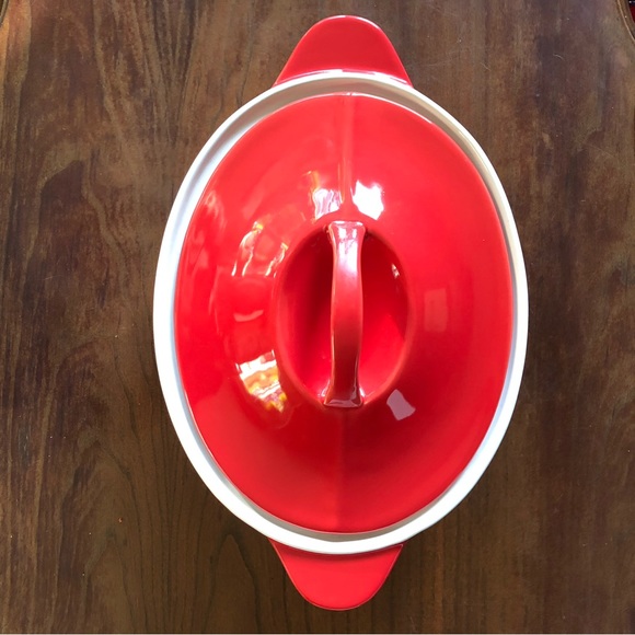 Stoneware Casserole Dish with Lid - Picture 5 of 6